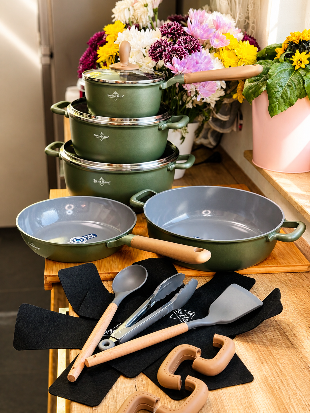 🍳 Set oale și tigăi 19 piese SwissHaus – Ceramică Sapphire antiaderentă, mânere detașabile, pentru toate plitele & cuptor 🟢